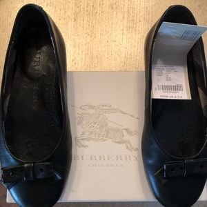 Girls Burberry ballet flats